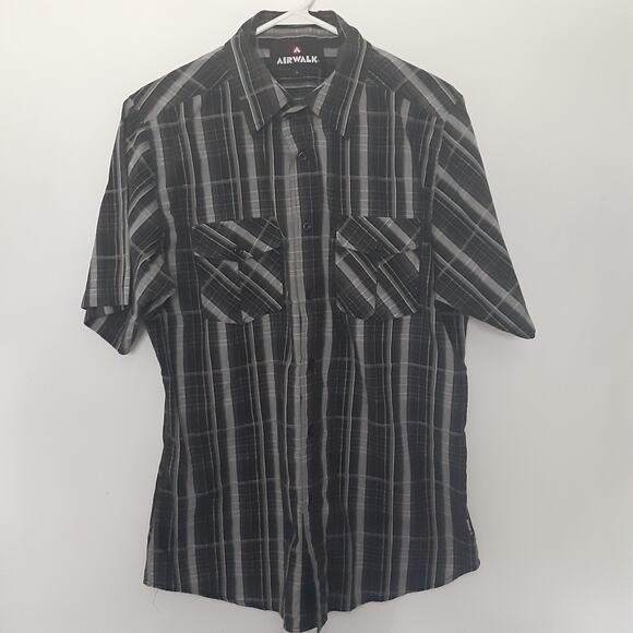 Airwalk Mens Size L Short Sleeve Button-Up Shirt Plaid Black Gray Skater - Picture 1 of 7